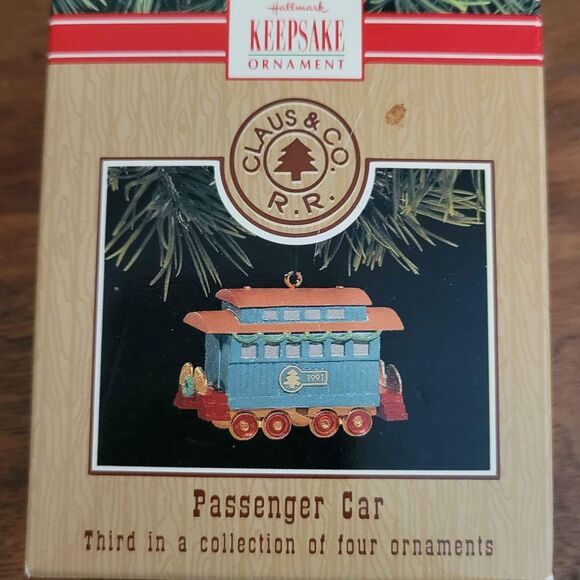 1991 Hallmark #3 of 4 Passenger Car Claus & Co. Railroad - Picture 1 of 6